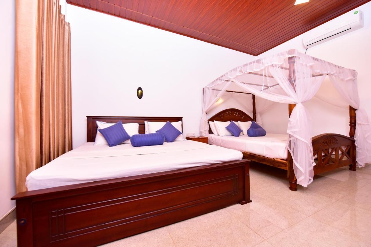 Ariya Rest & Ayurveda Spa โปลอนนารูวา ภายนอก รูปภาพ