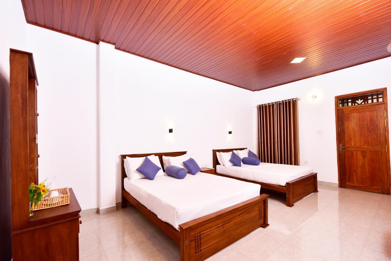 Ariya Rest & Ayurveda Spa โปลอนนารูวา ภายนอก รูปภาพ