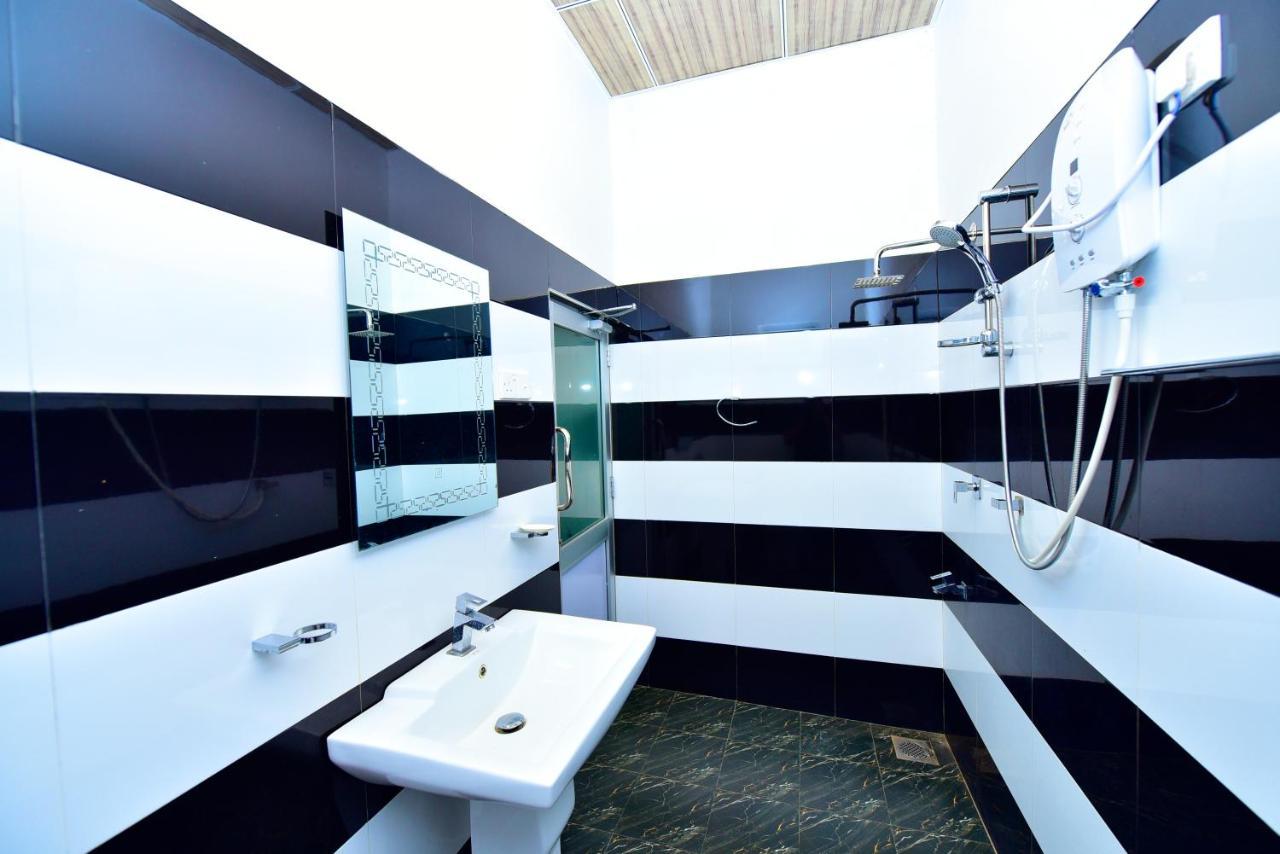 Ariya Rest & Ayurveda Spa โปลอนนารูวา ภายนอก รูปภาพ